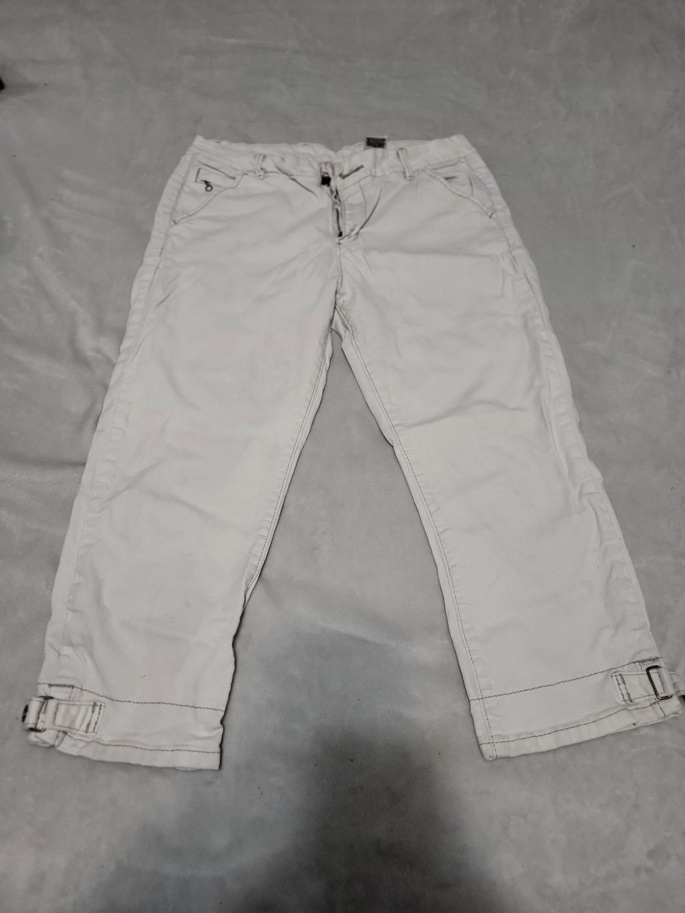 Levi’s Y2K Off-White Cropped Utility Cargo Pants Sz 10